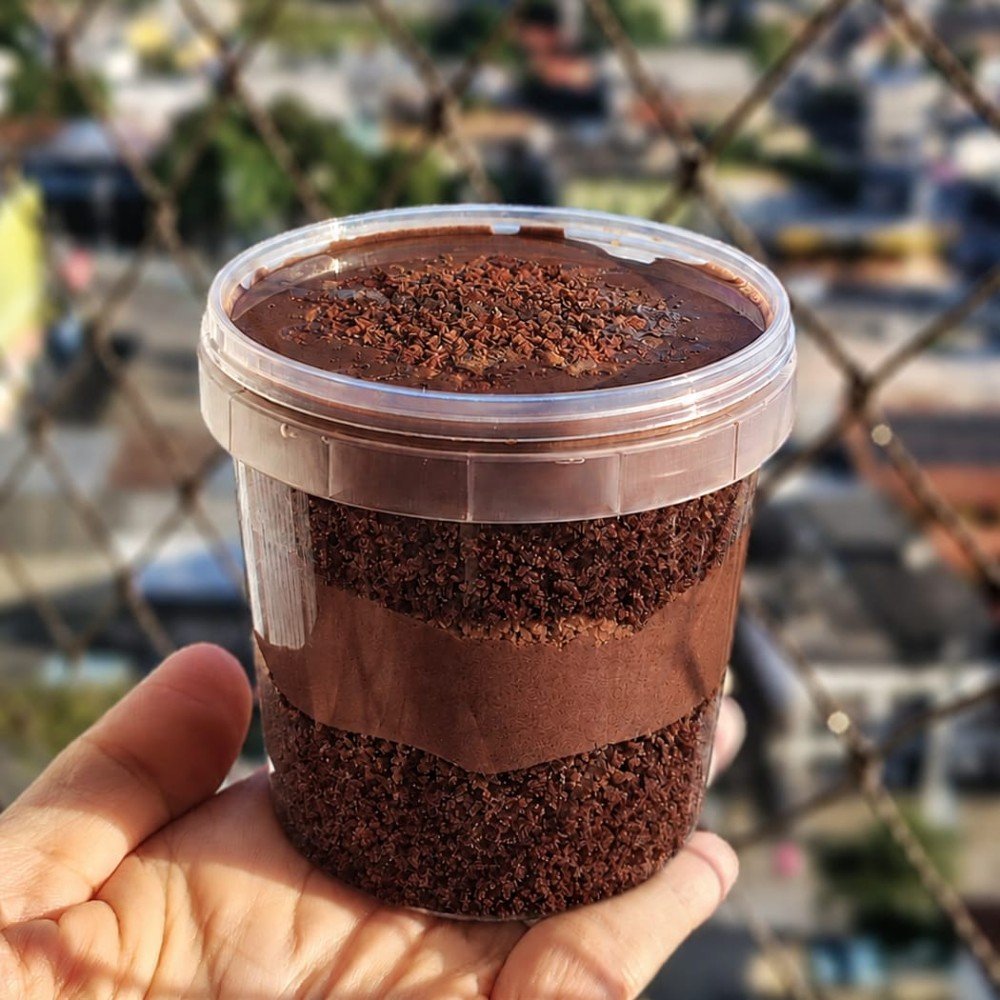 Chocolate com brigadeiro Low Carb
