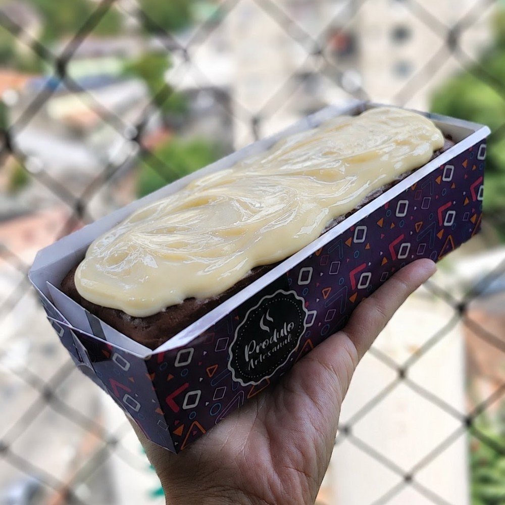 Bolo de chocolate com creme de ninho