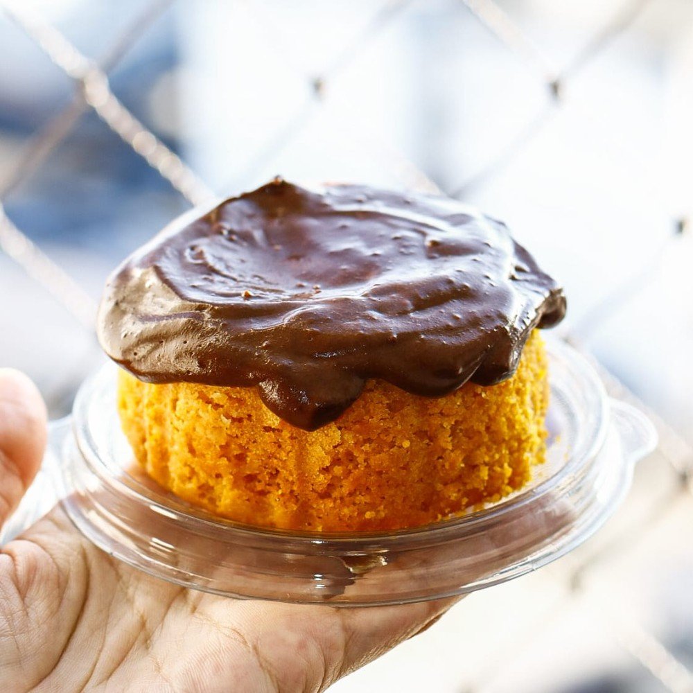 Mini vulcão de cenoura com chocolate